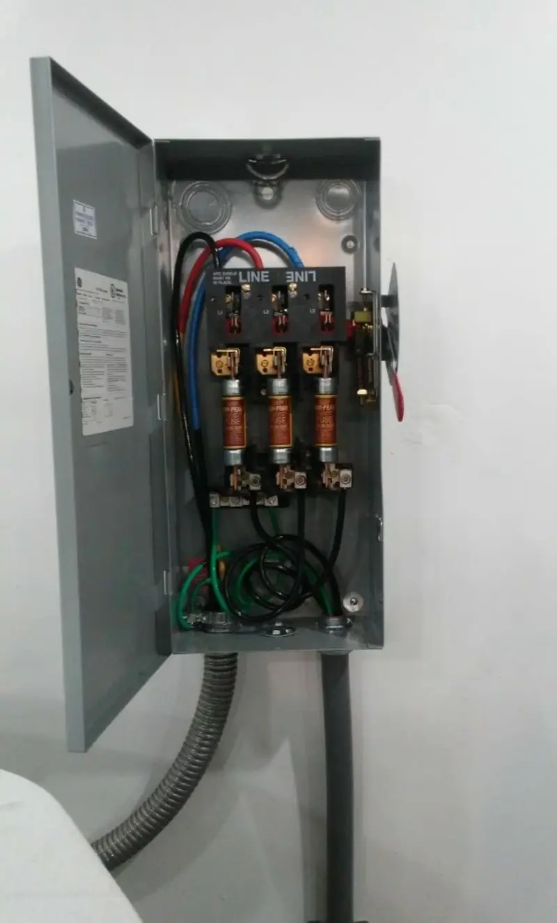 Three-phase disconnect switch installed for Smoke Detector Installation in Kentwood